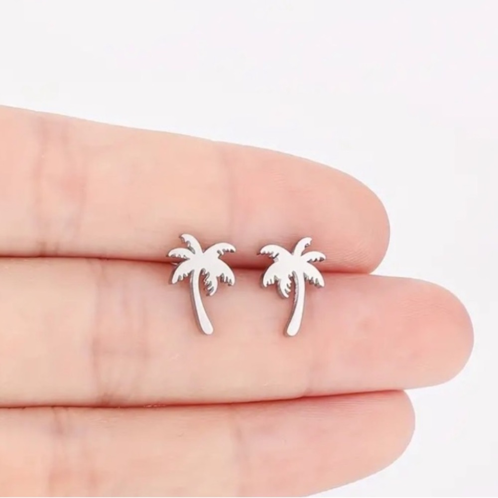 BOGO! Tropical Palm Tree dainty stud earrings in Silver - Boutique NEW